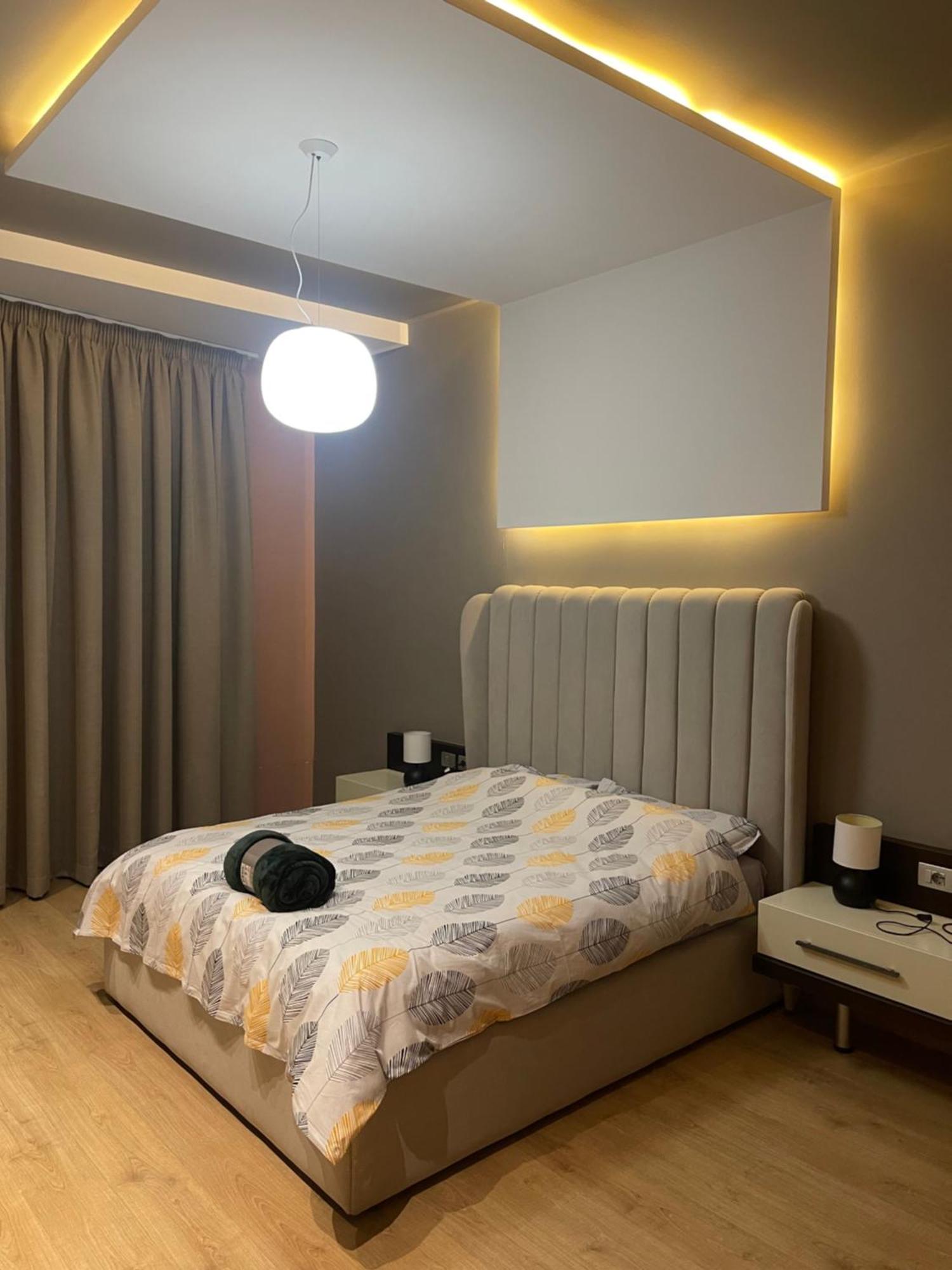Lux Apartment Tirana Buitenkant foto